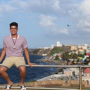 Meet your Posher, Juan camilo